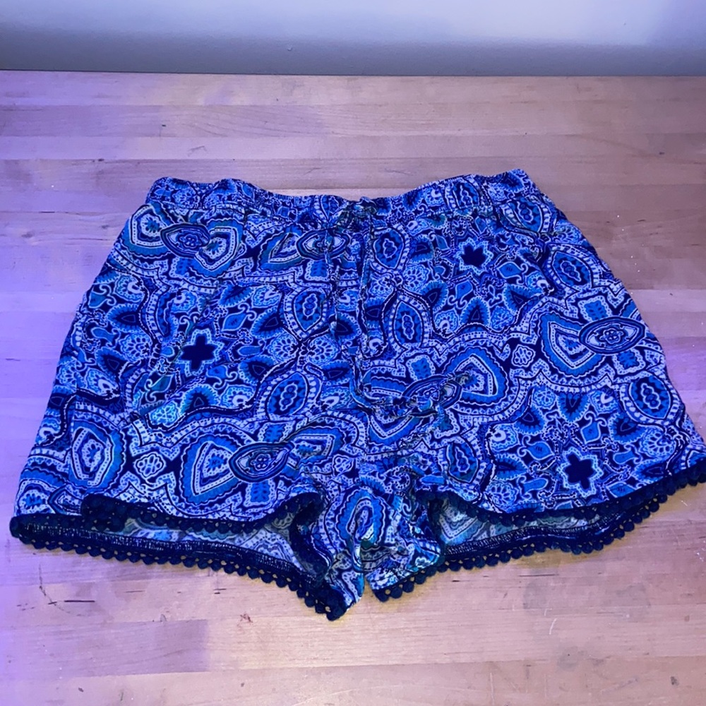 New Lightweight Hollister Paisley Designed Shorts